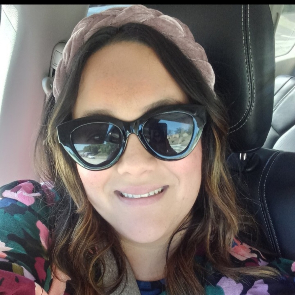 Meet your Posher, Marisa